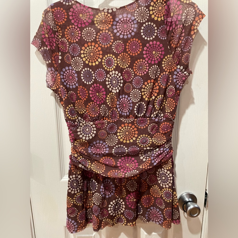 Sweet Pea for New York blouse, “Wilma” size XL Light weight nylon v-neck low cut - Picture 9 of 9